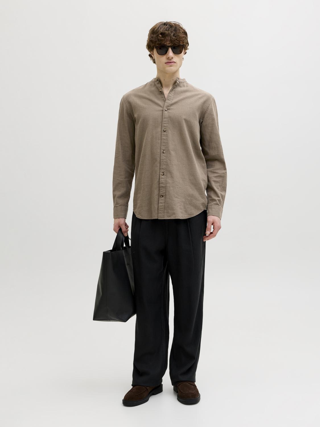model_shot-front_full