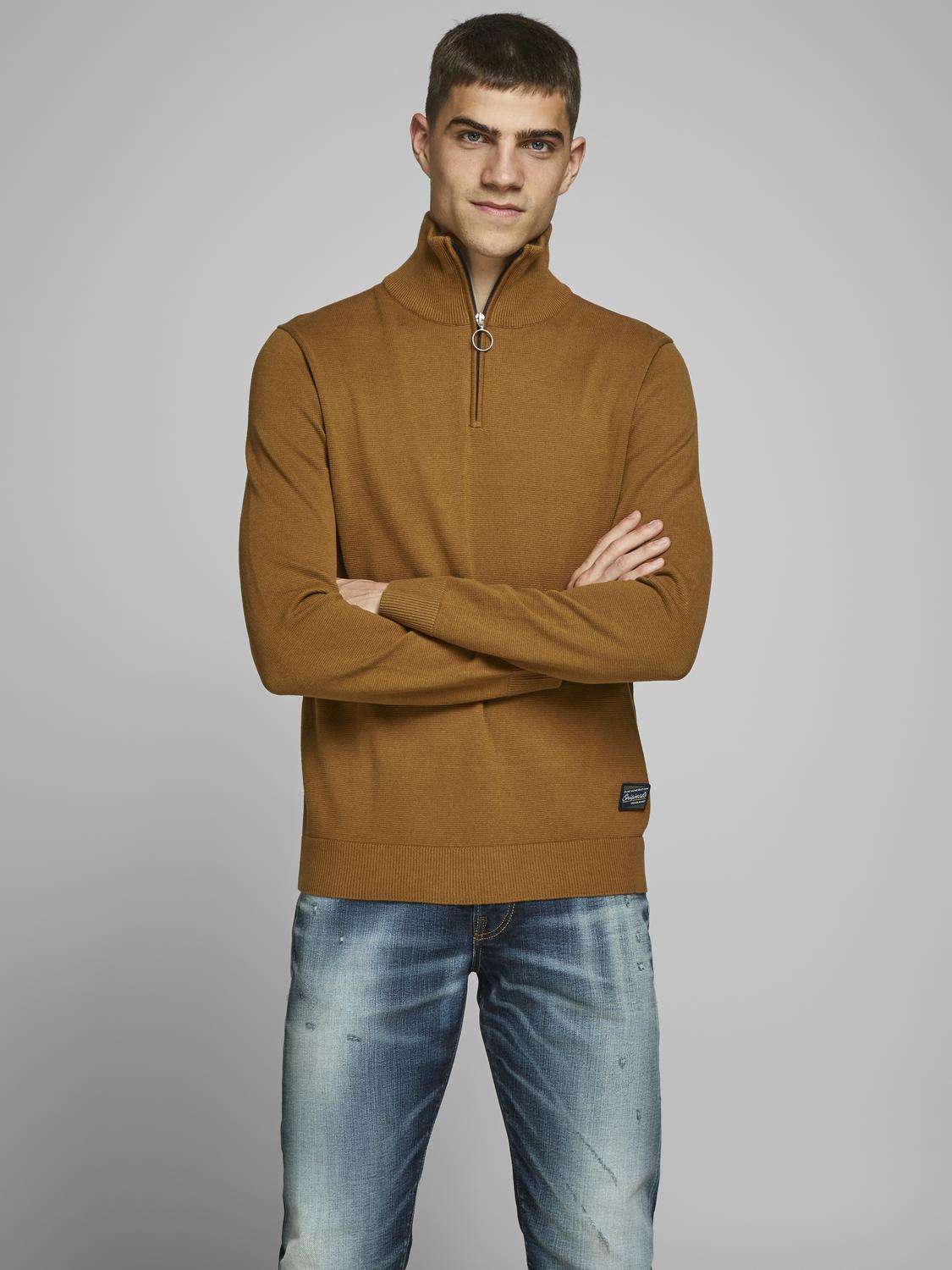 model_shot-front