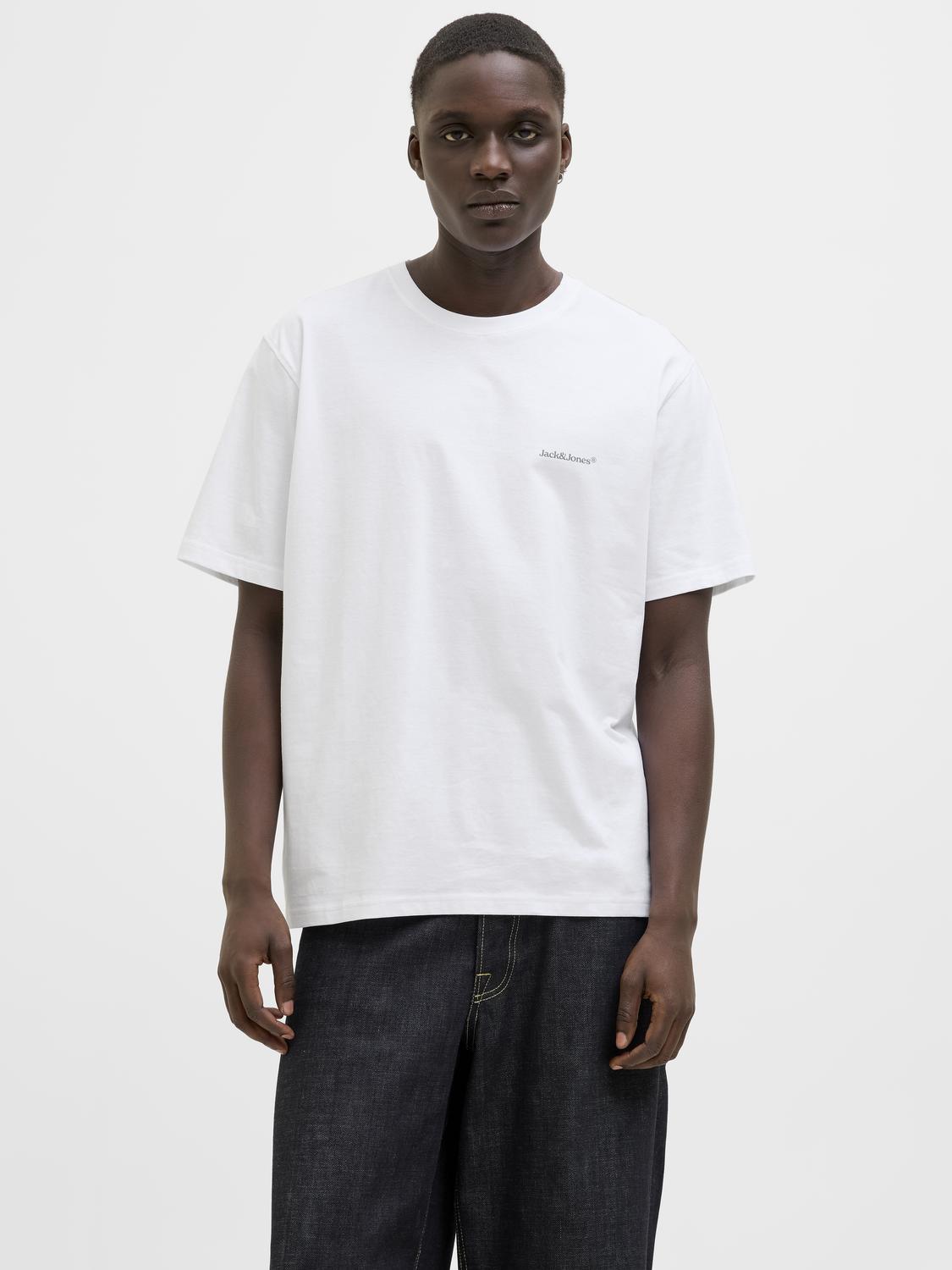 model_shot-front