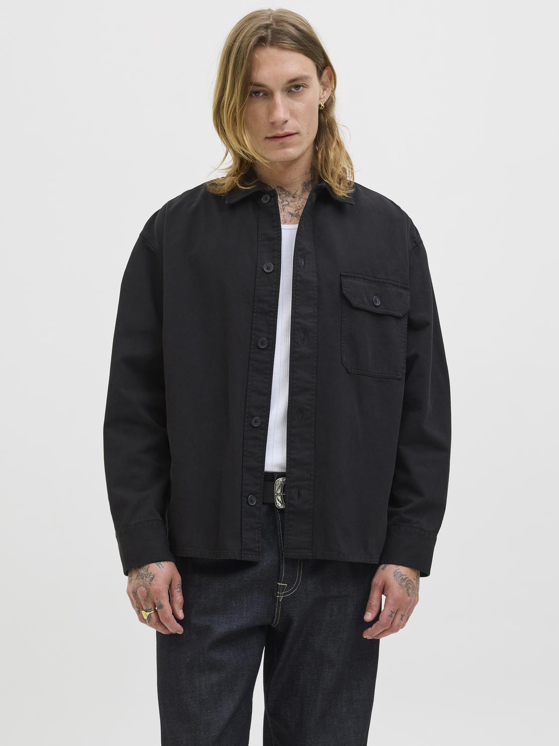 model_shot-front
