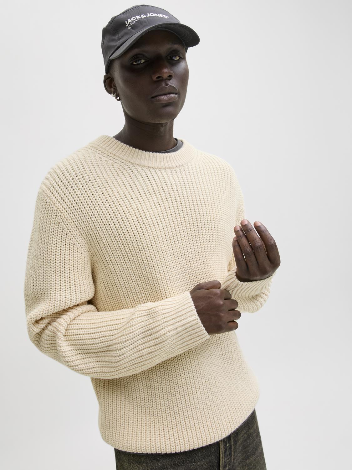 model_shot-creative