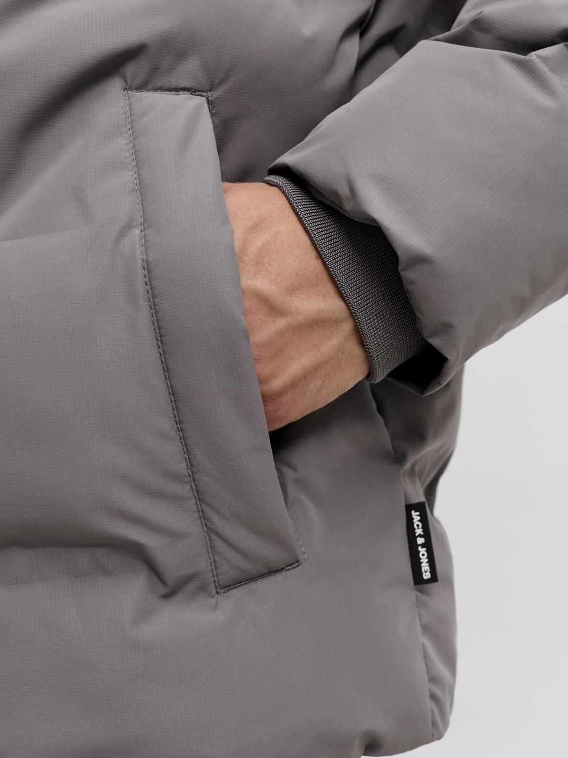 model_shot-detail