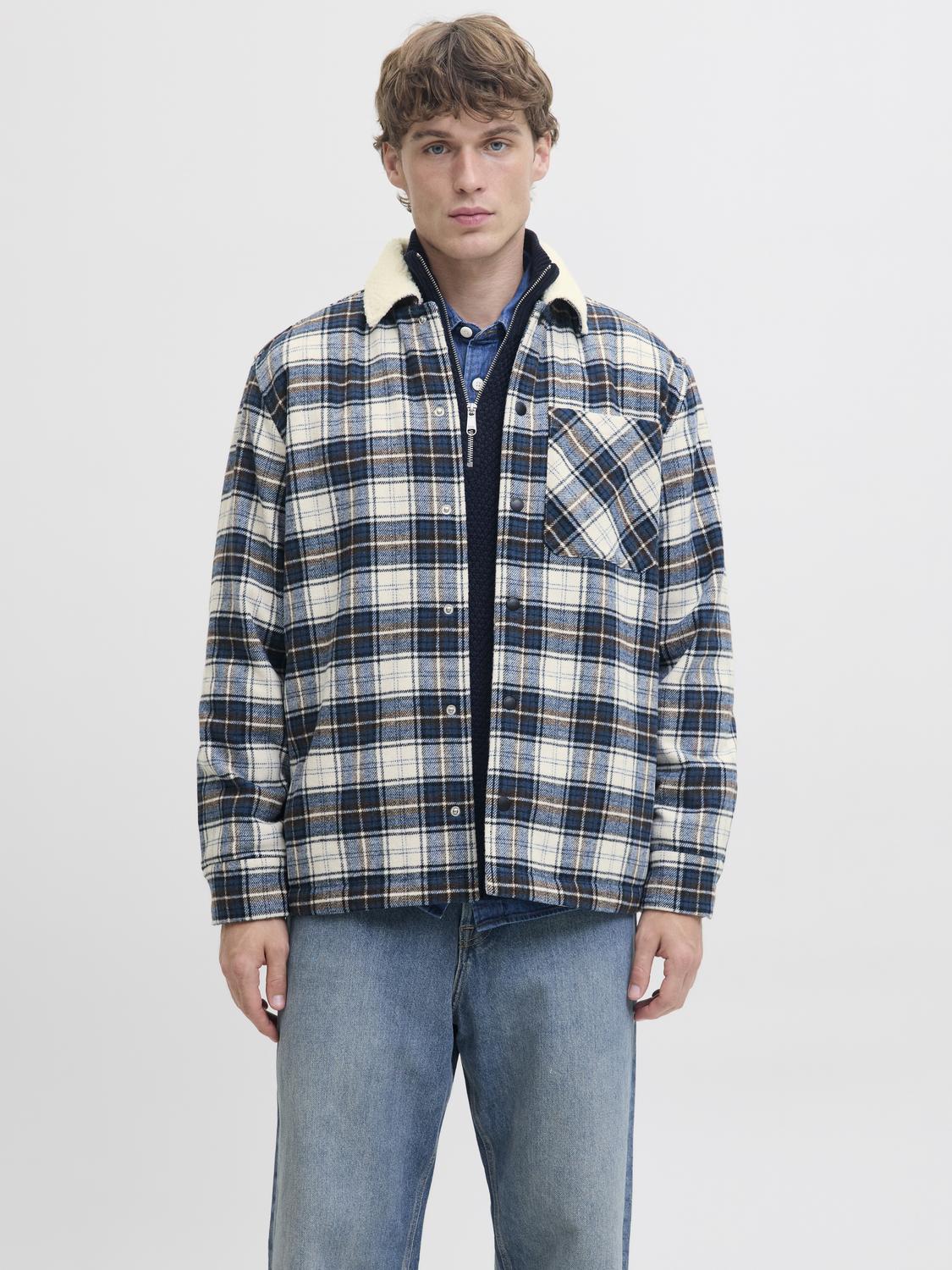model_shot-front