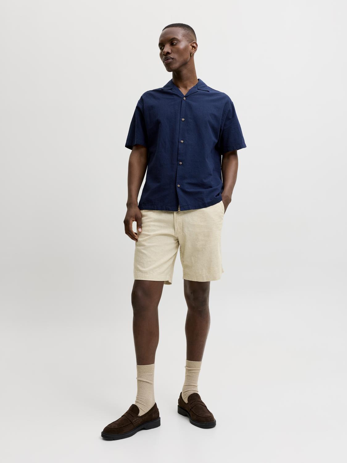 model_shot-front_full