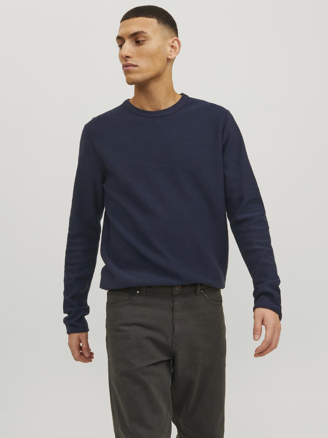 model_shot-front
