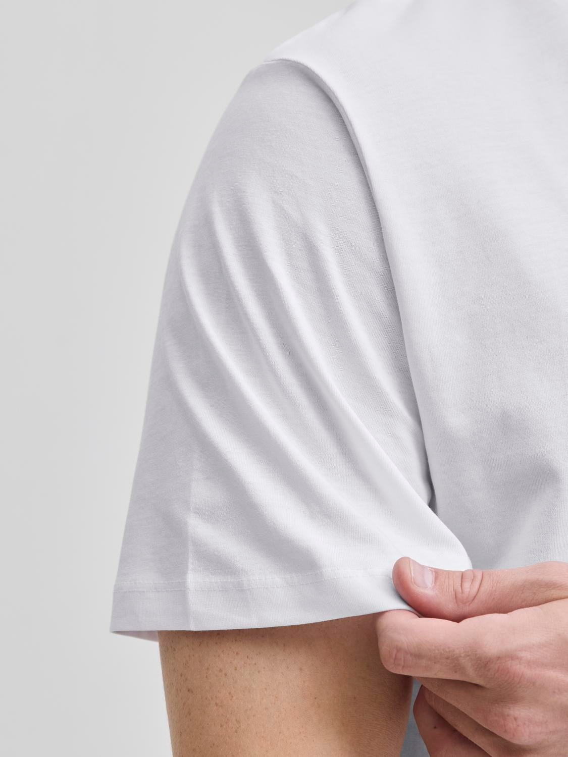 model_shot-detail