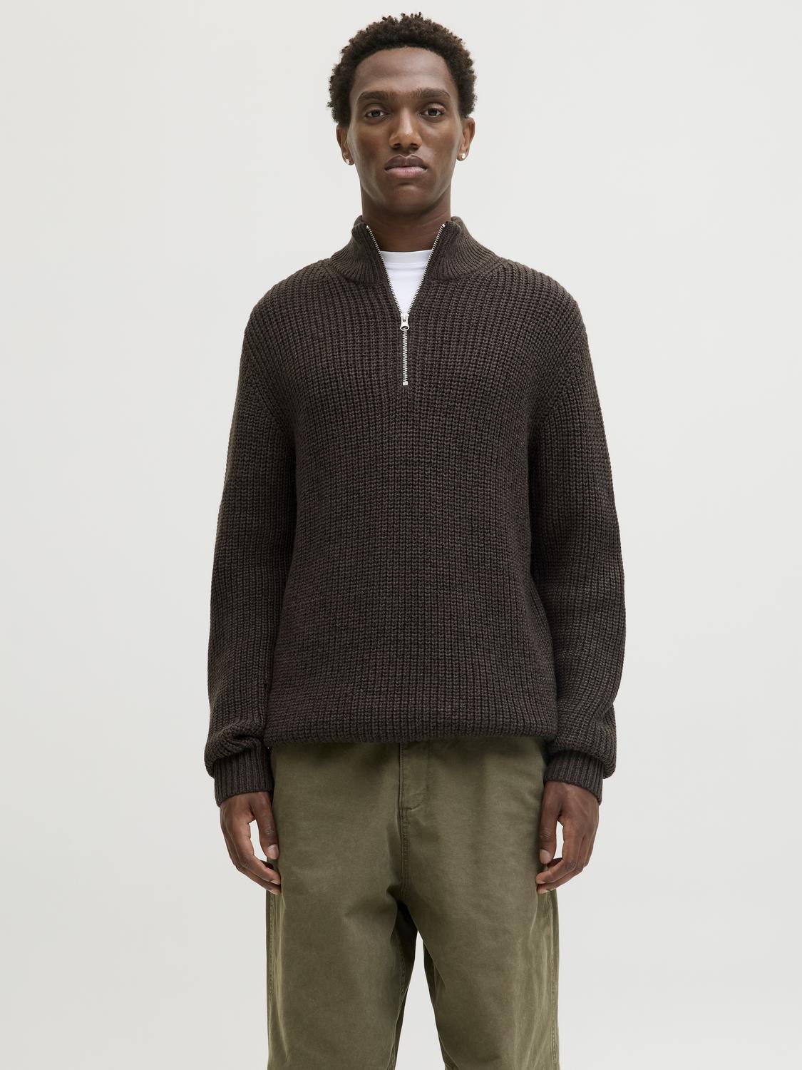 model_shot-front