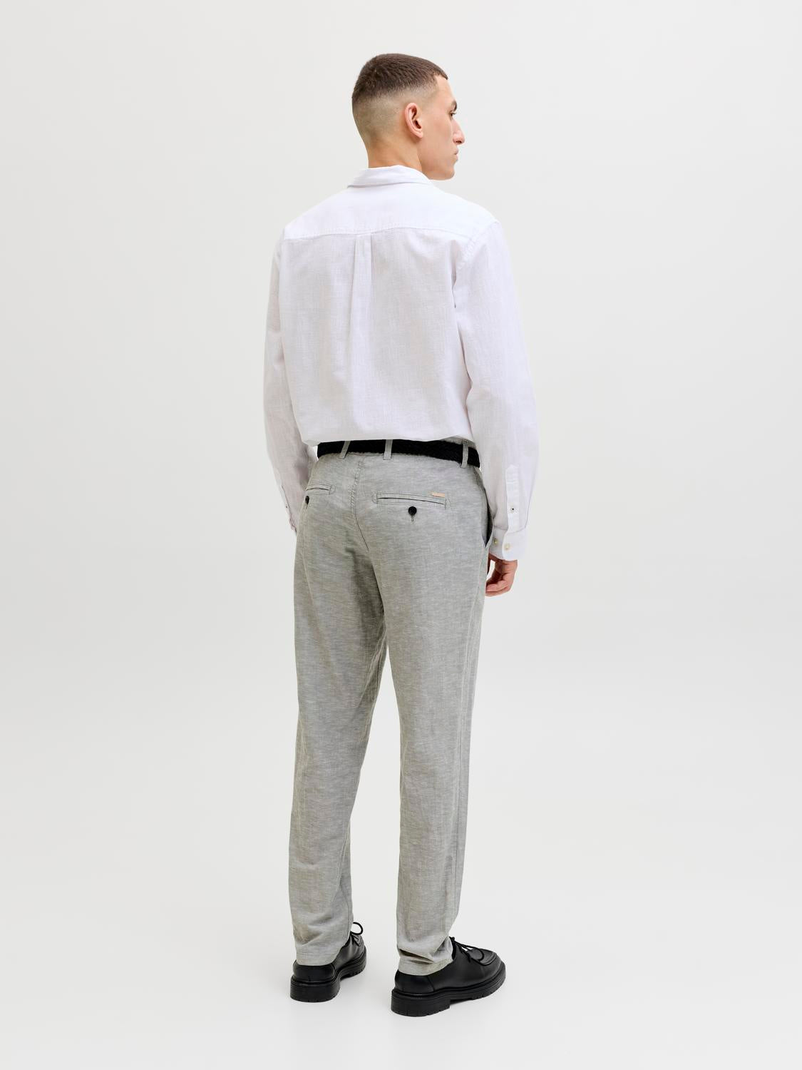 model_shot-back