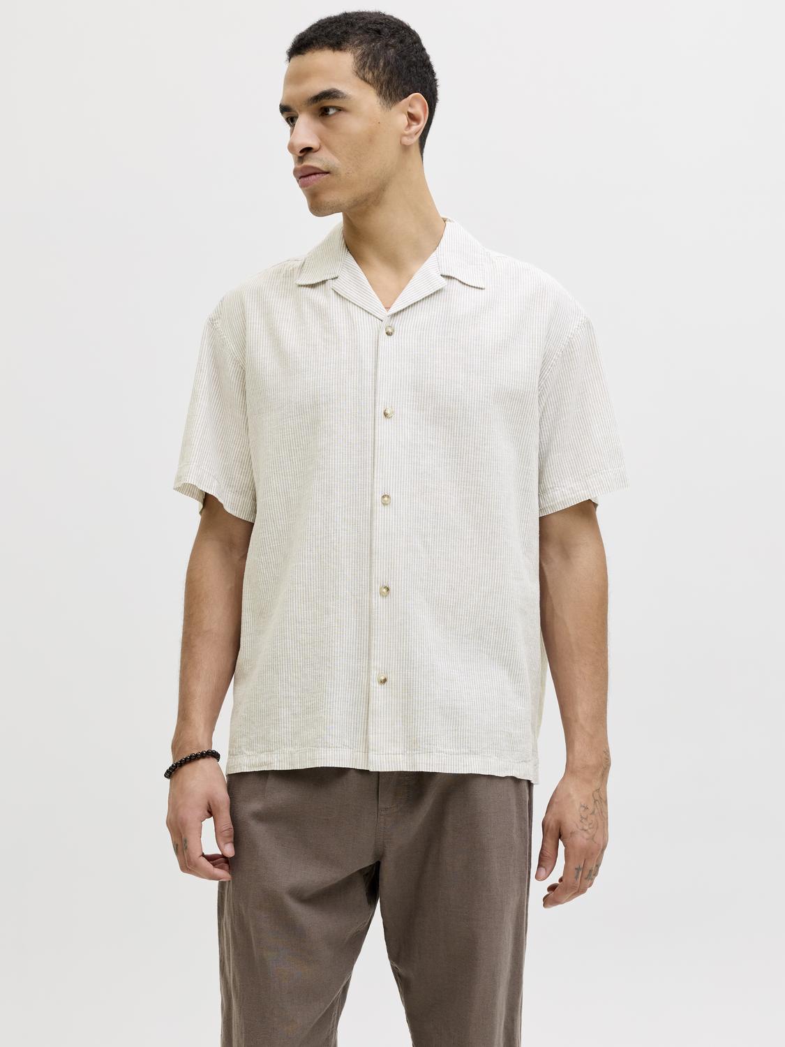 model_shot-front