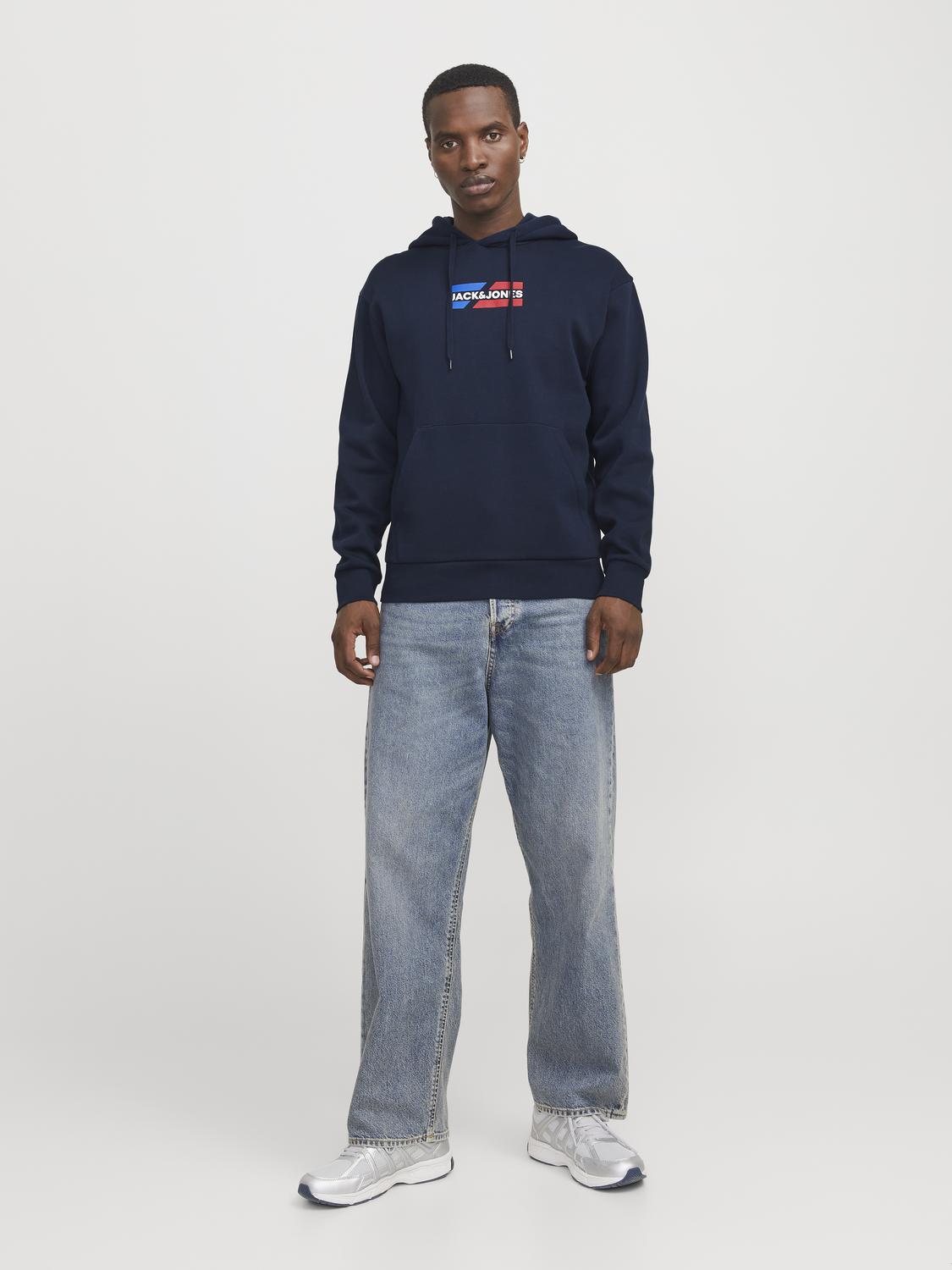 model_shot-front_full
