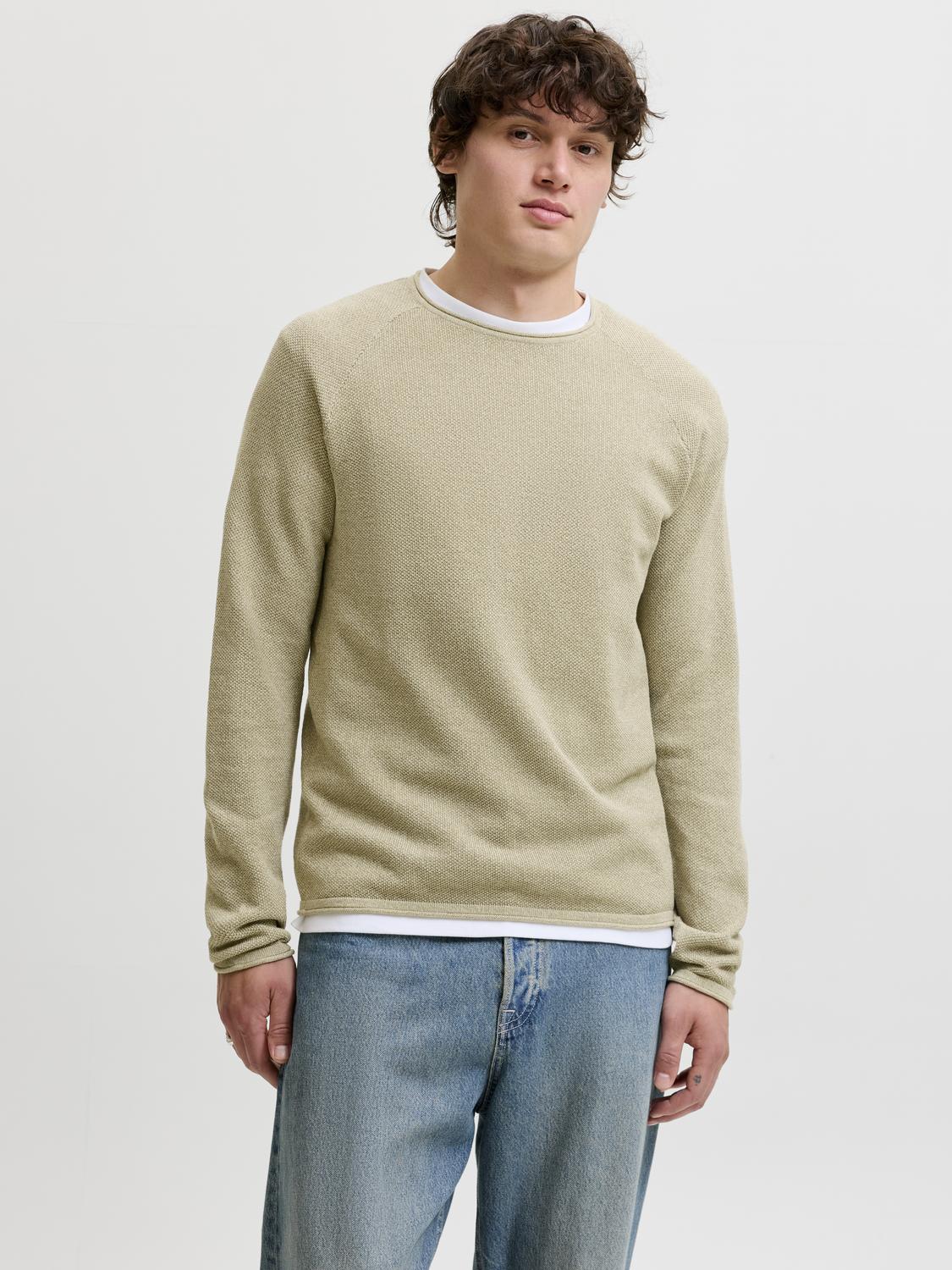 model_shot-front