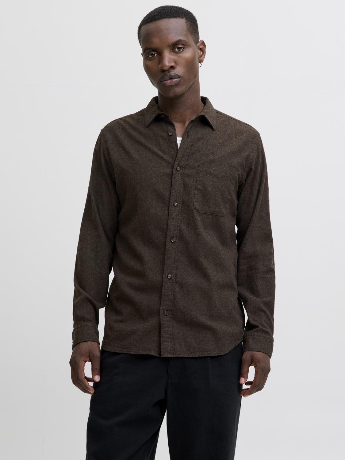 model_shot-front