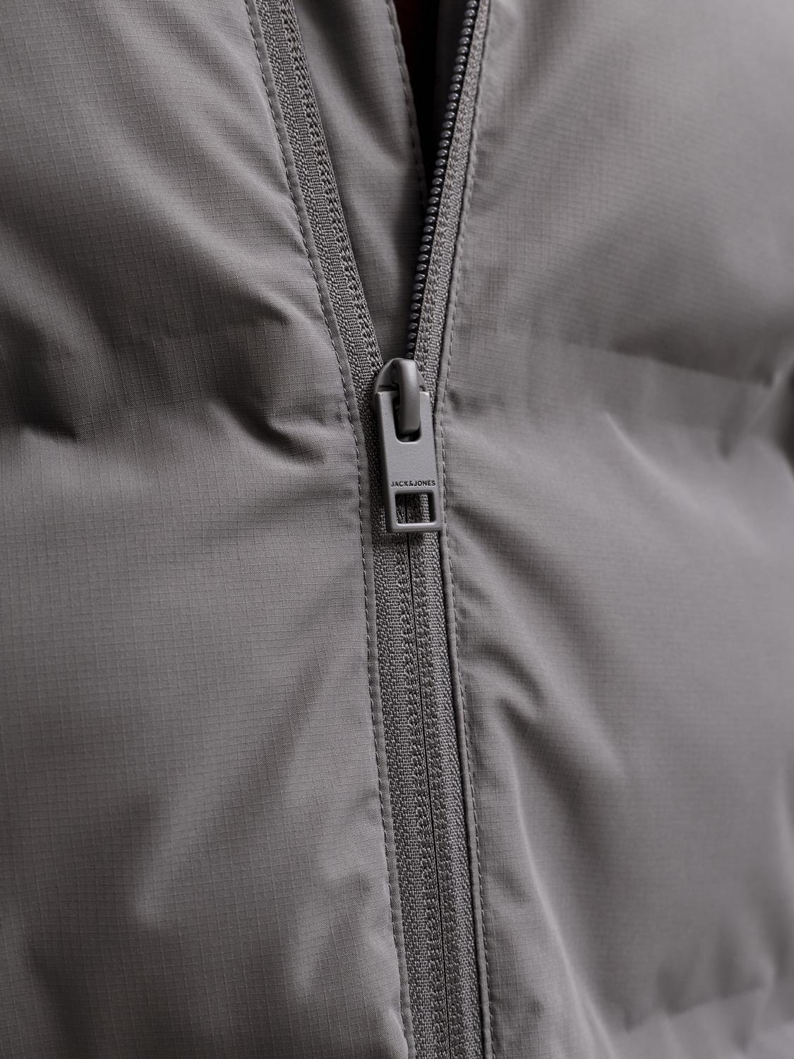 model_shot-detail