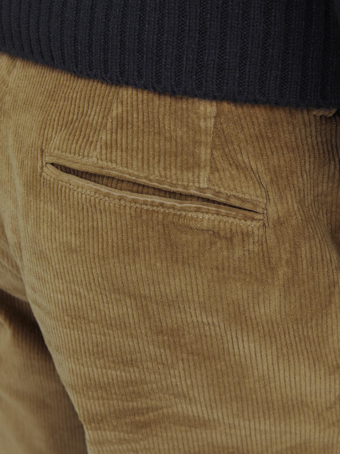 model_shot-detail
