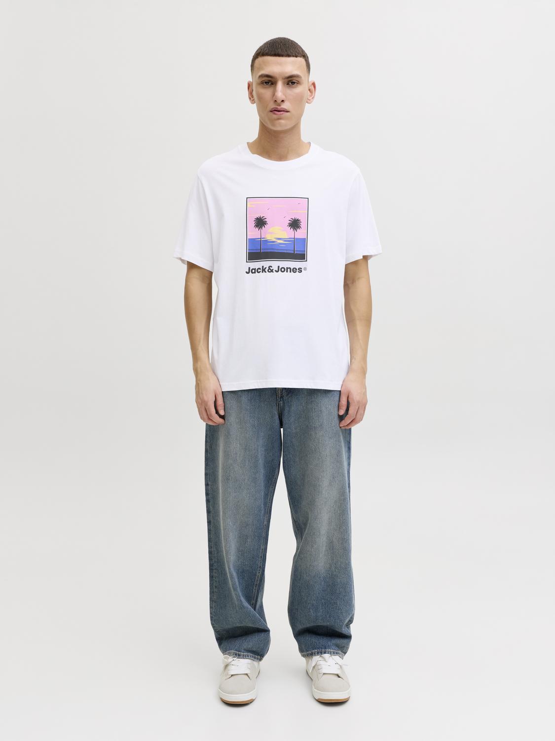 model_shot-front_full