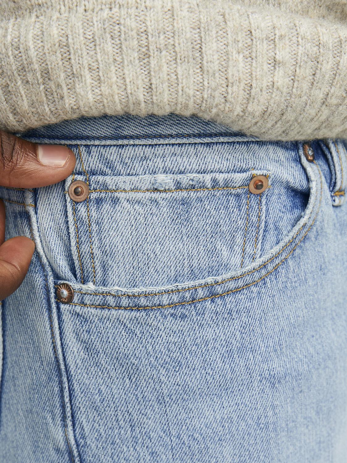 model_shot-detail