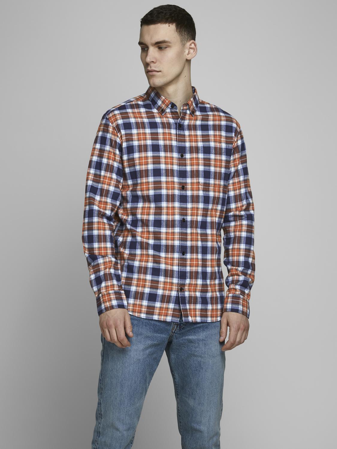 model_shot-front