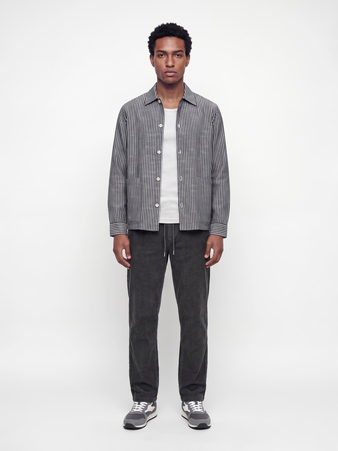 model_shot-front_full