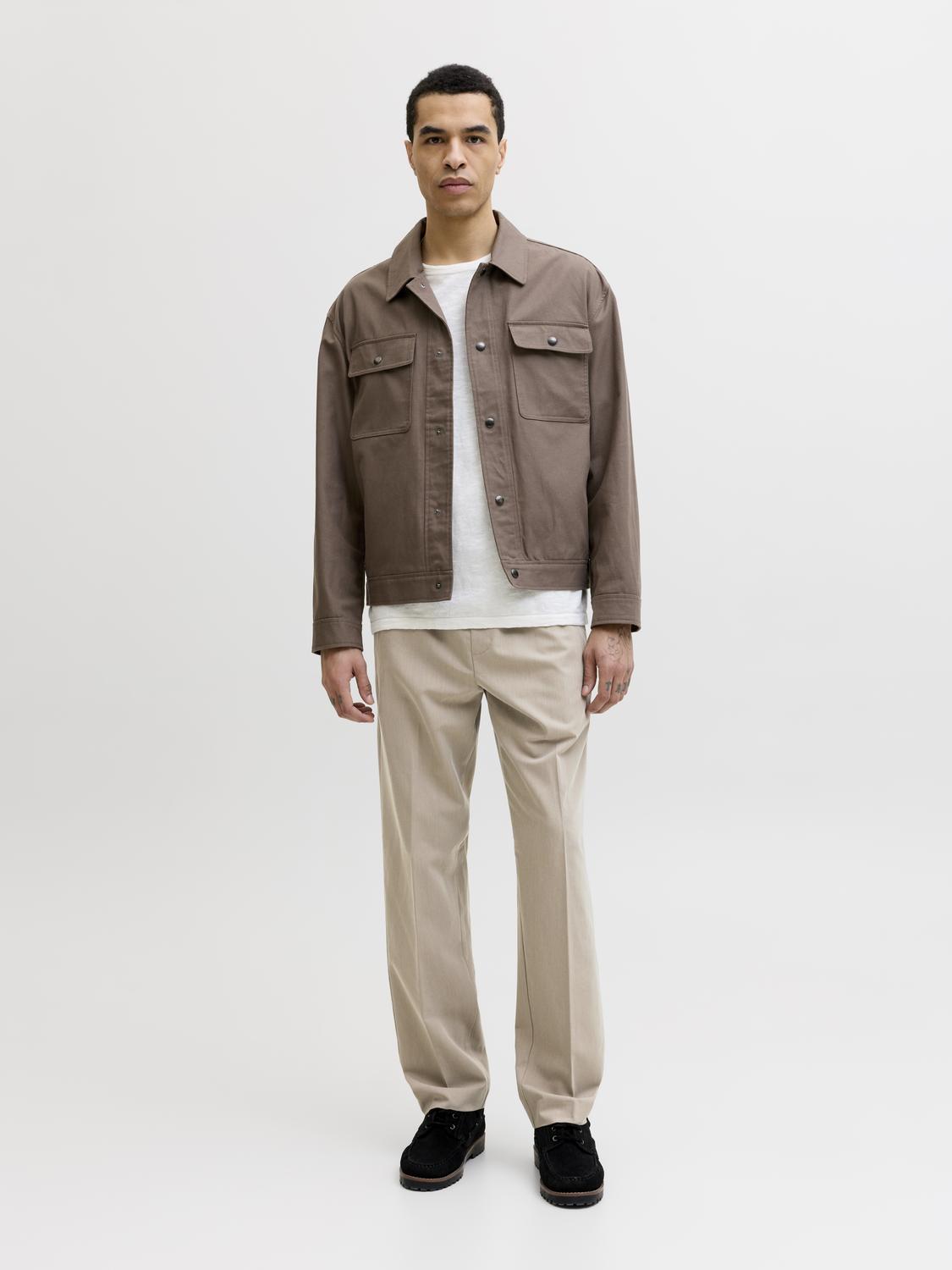 model_shot-front_full