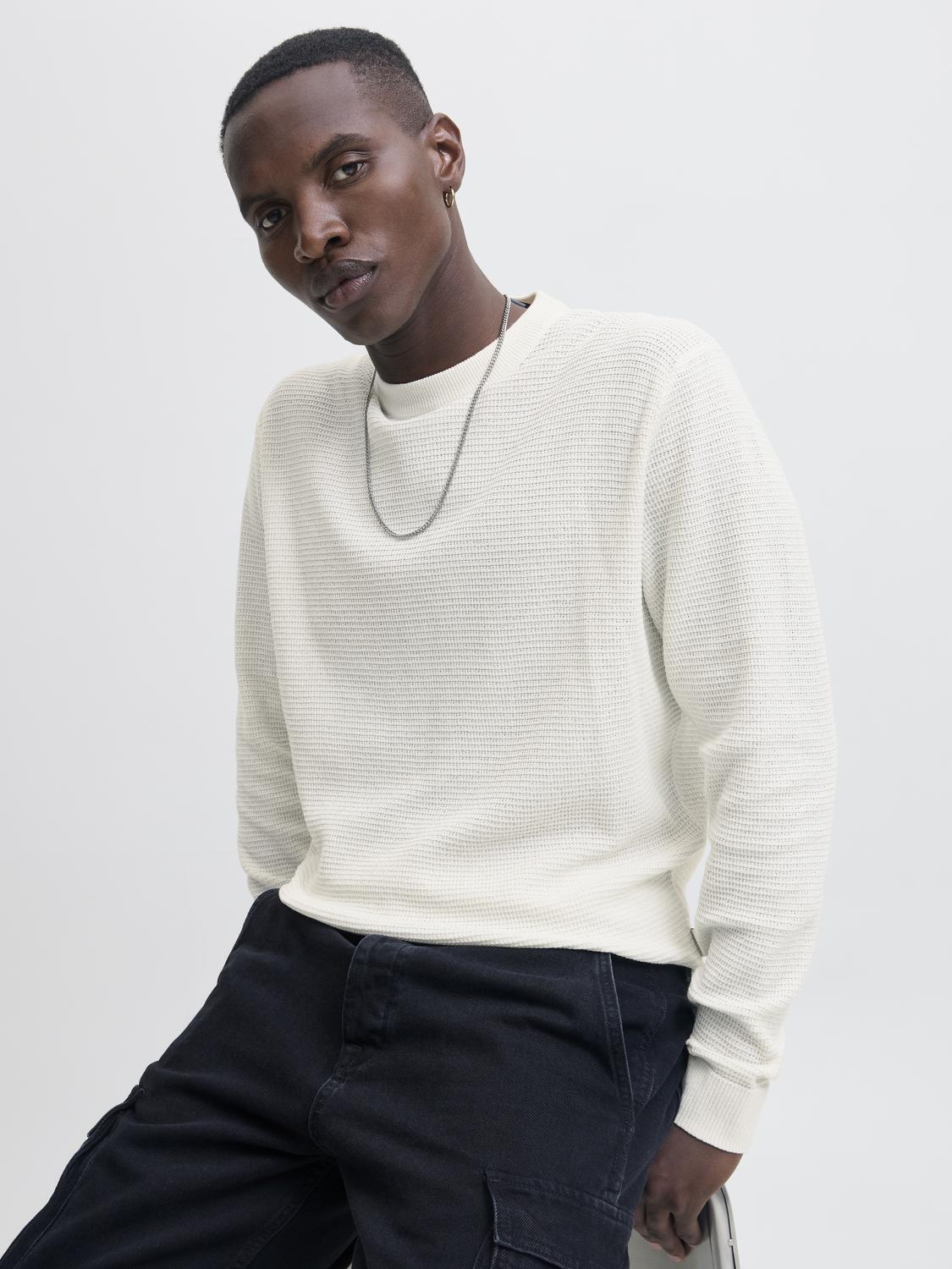 model_shot-creative