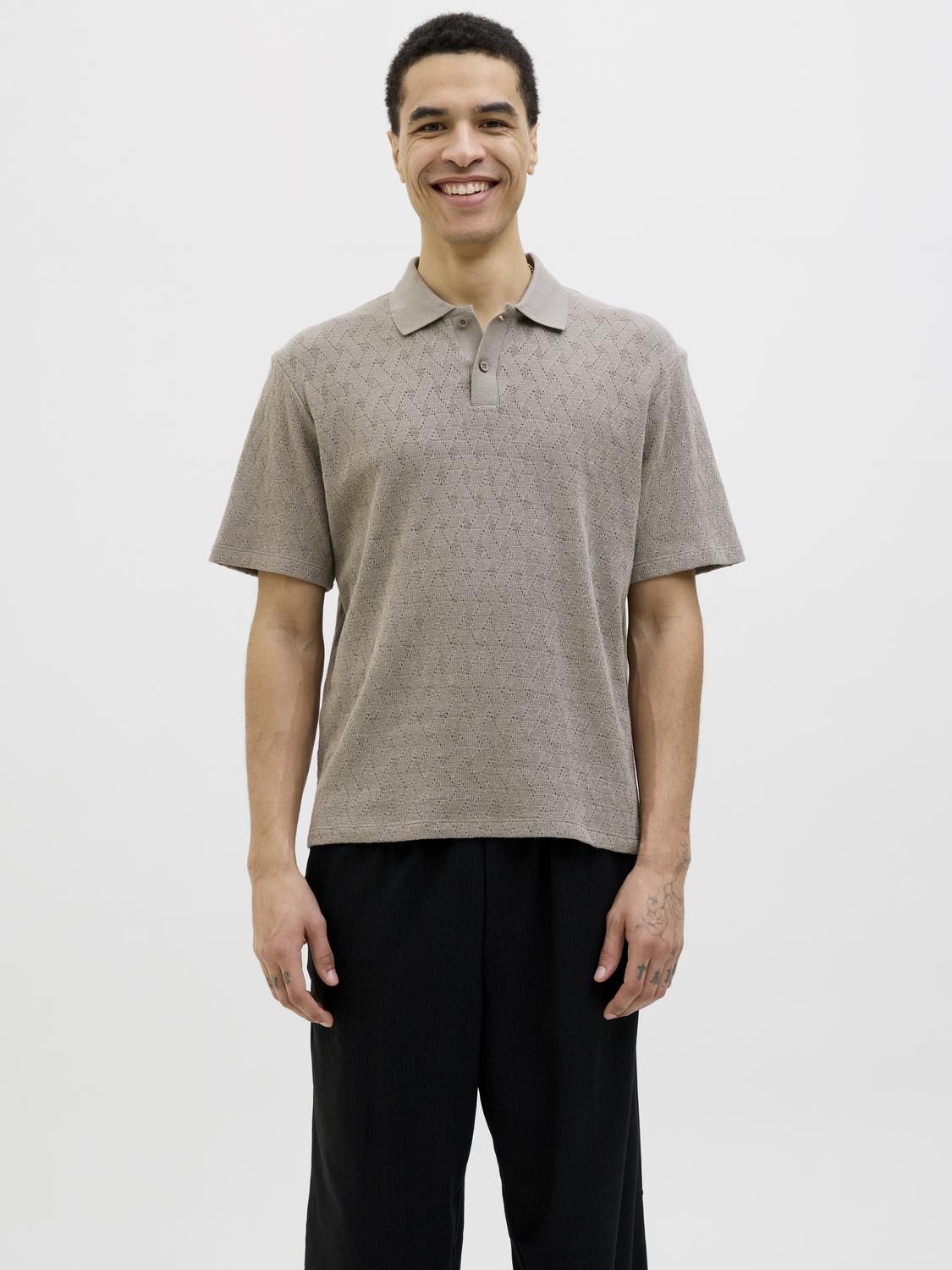 model_shot-front