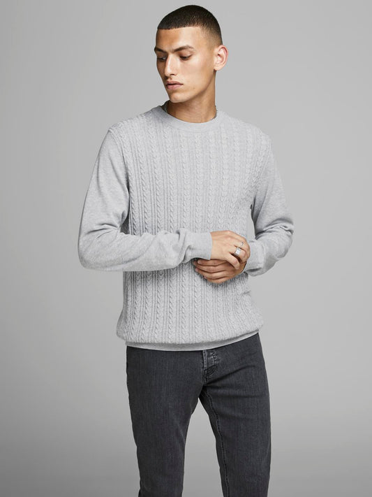 model_shot-front