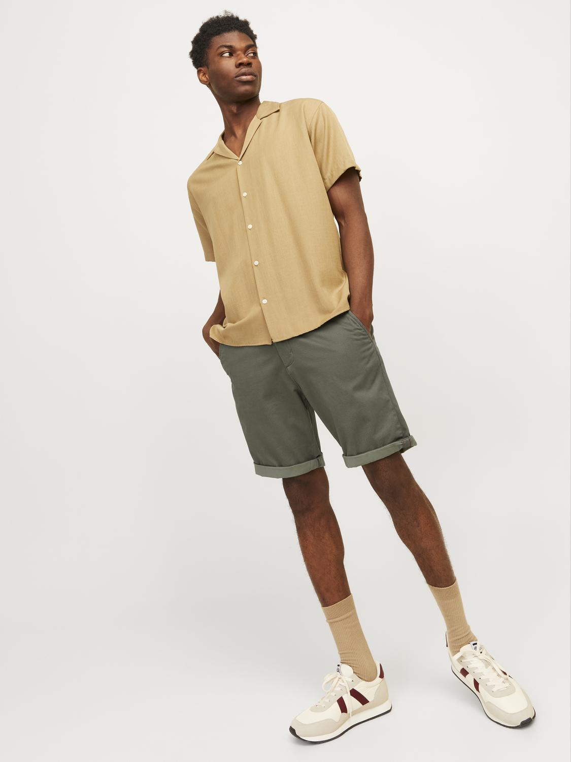 model_shot-creative