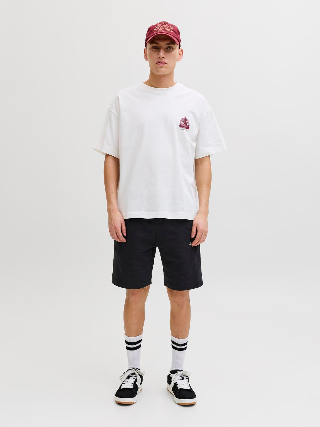 model_shot-front_full