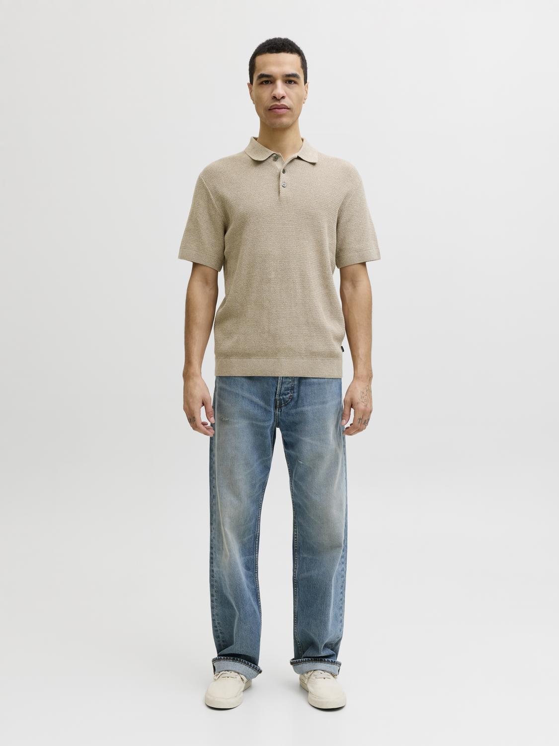model_shot-front_full