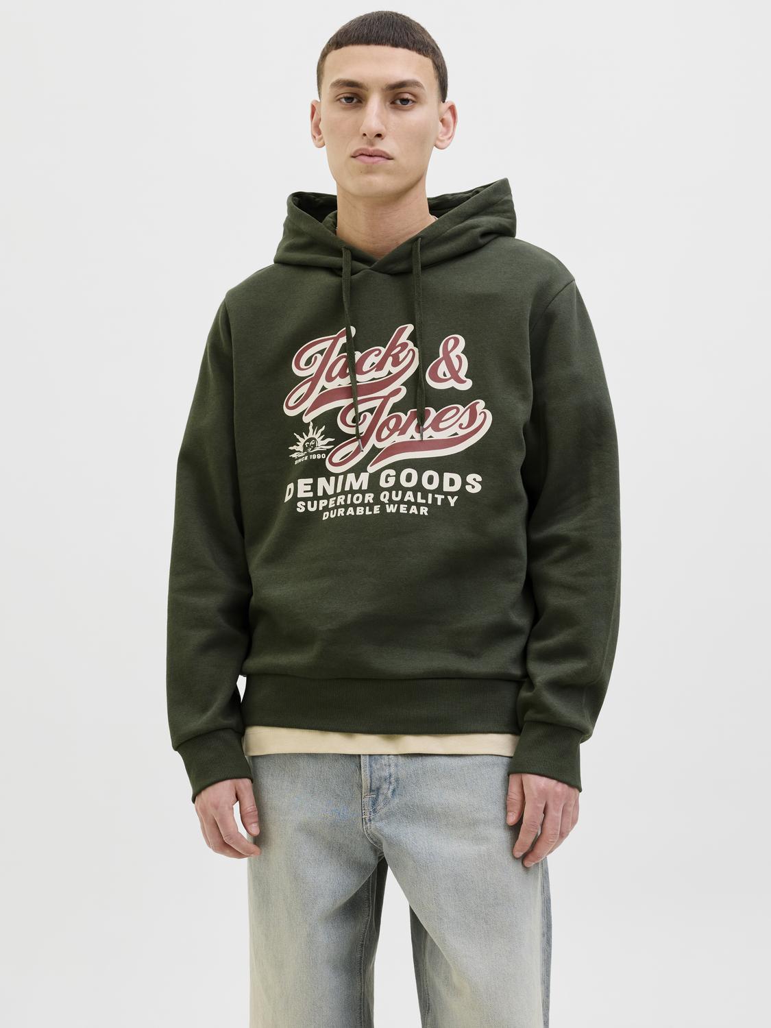 model_shot-front