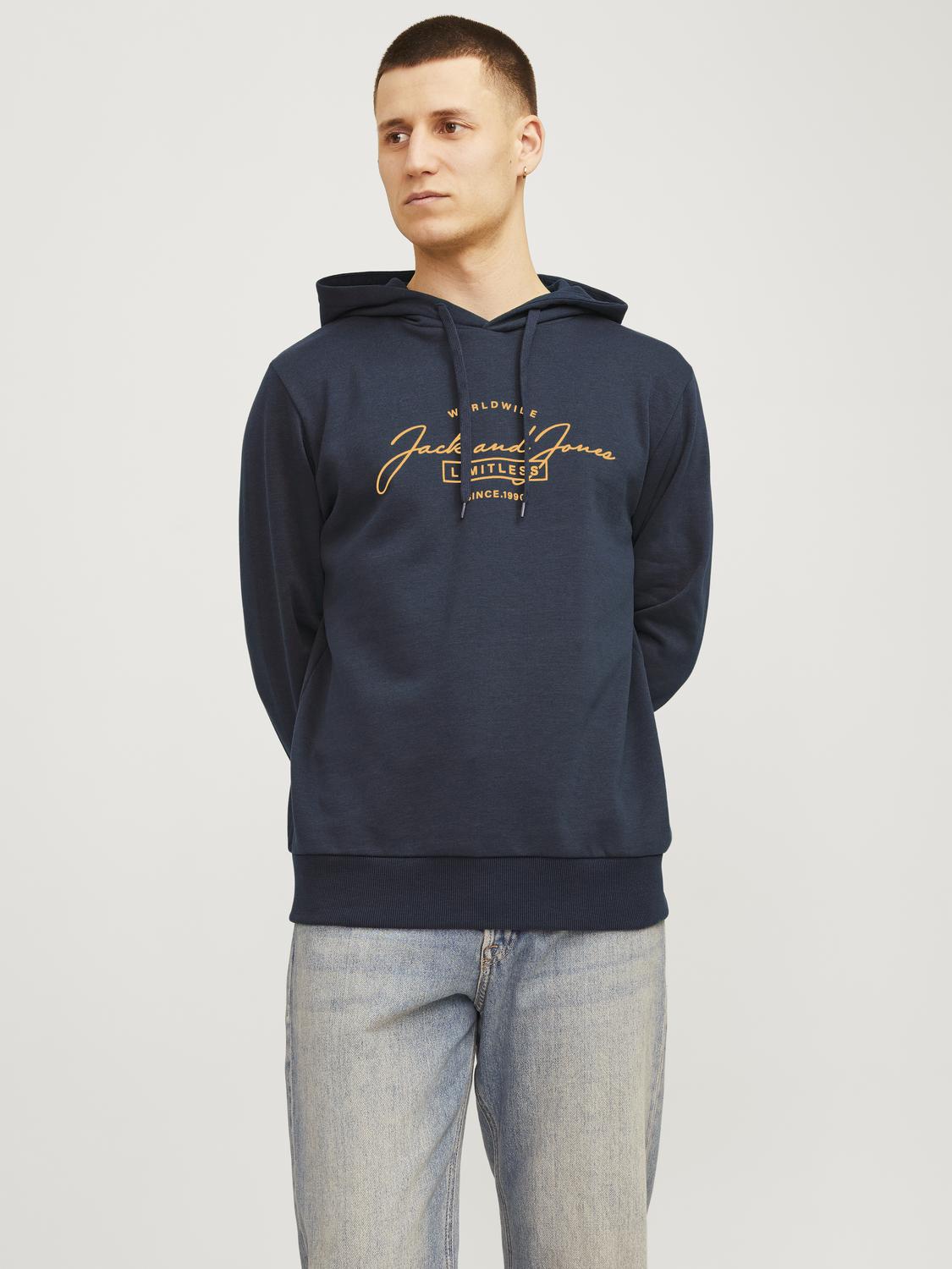 model_shot-front