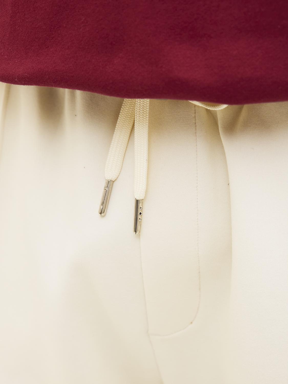 model_shot-detail