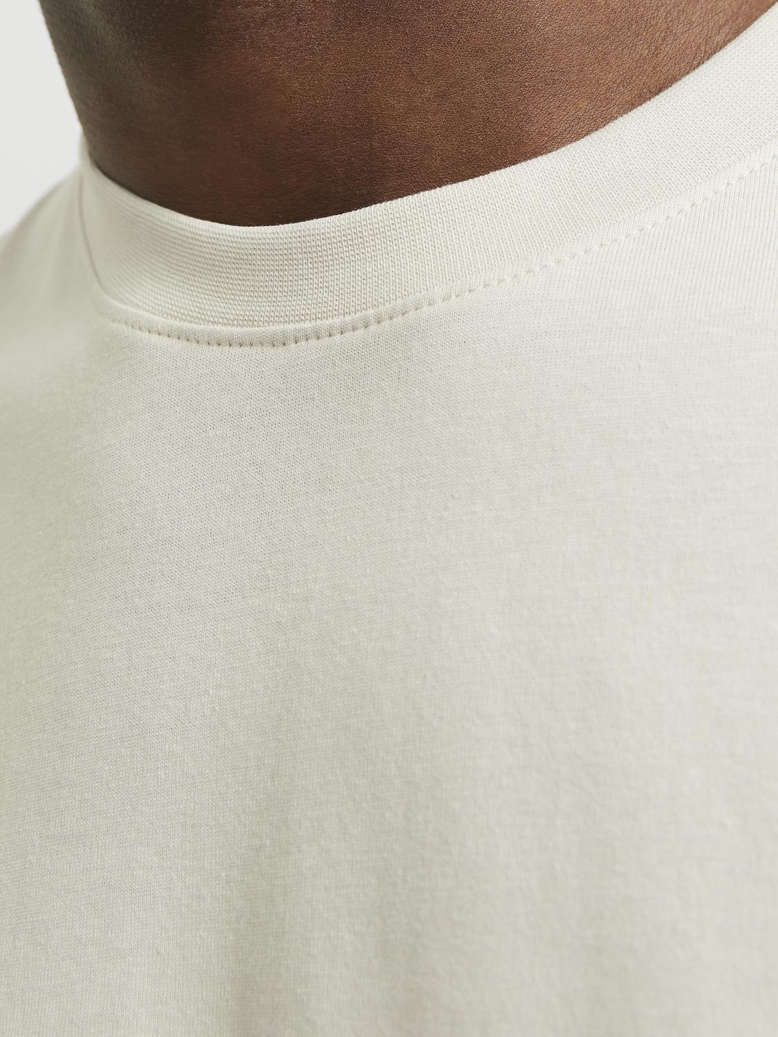 model_shot-detail