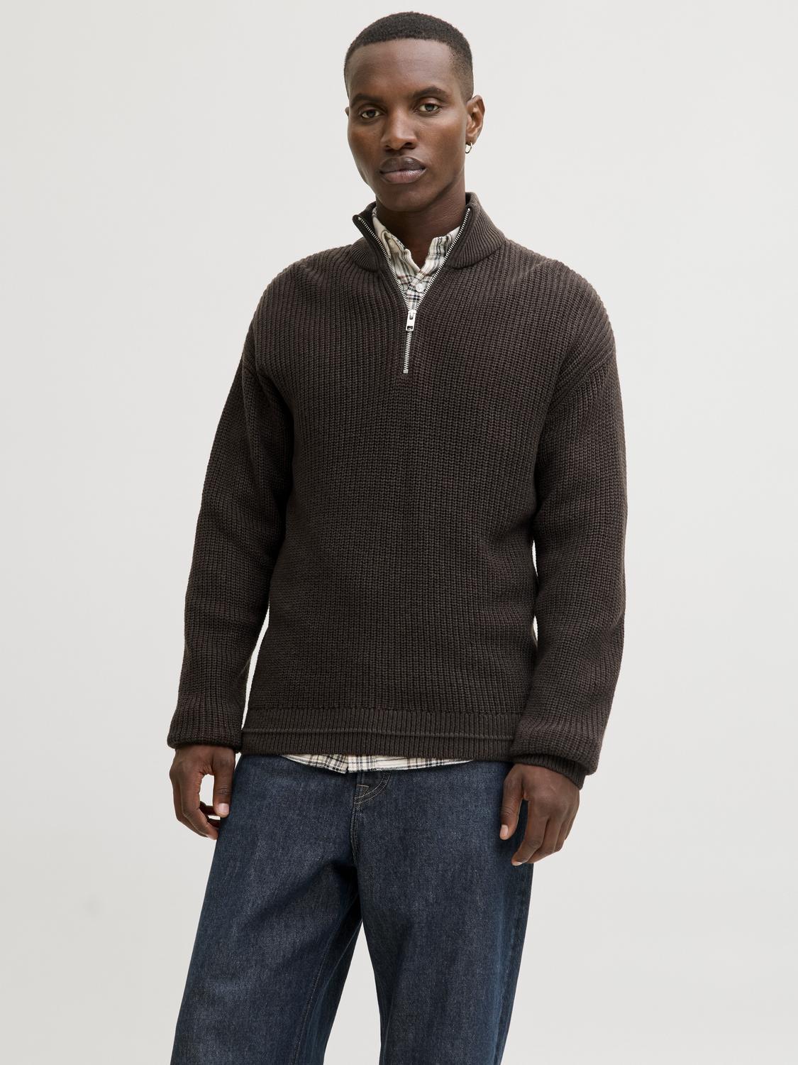 model_shot-front