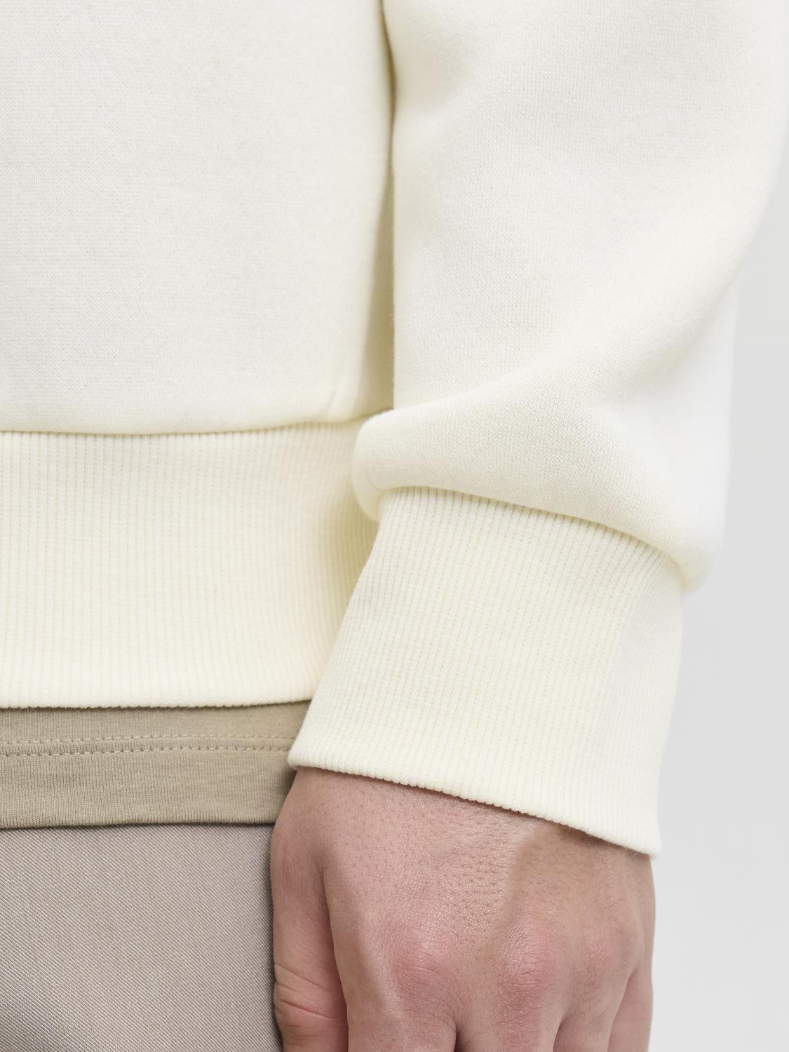 model_shot-detail