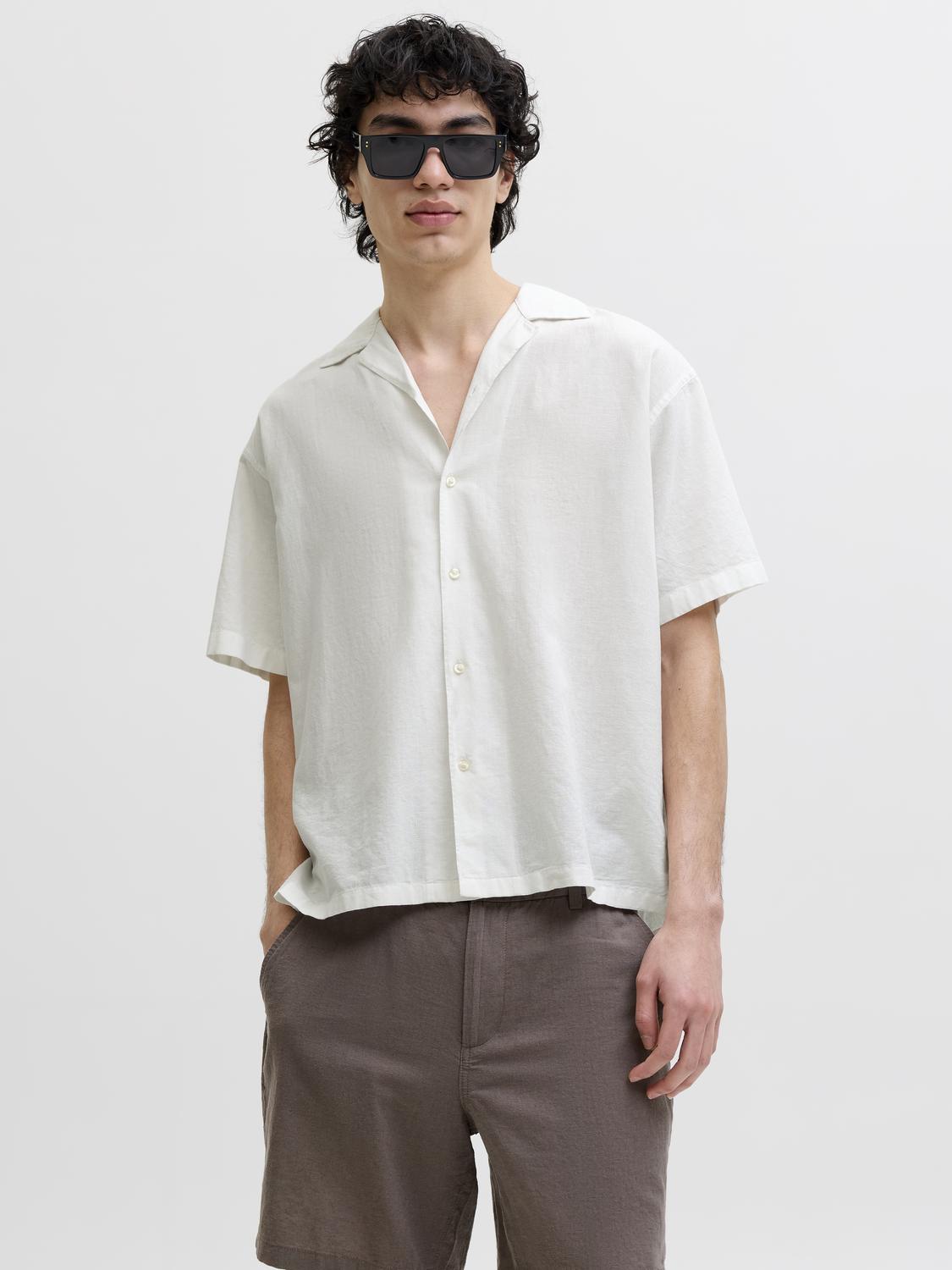 model_shot-front