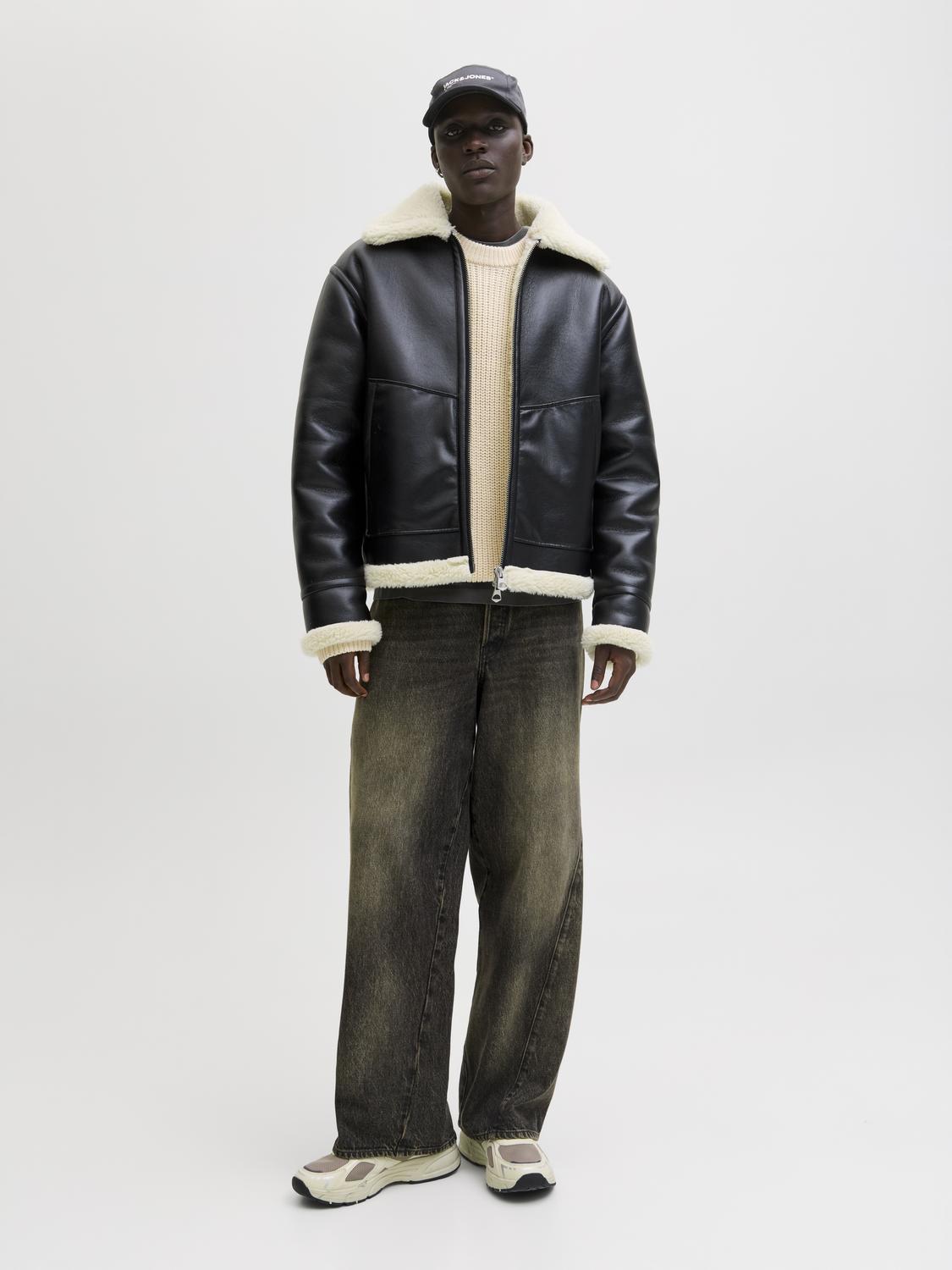 model_shot-front_full