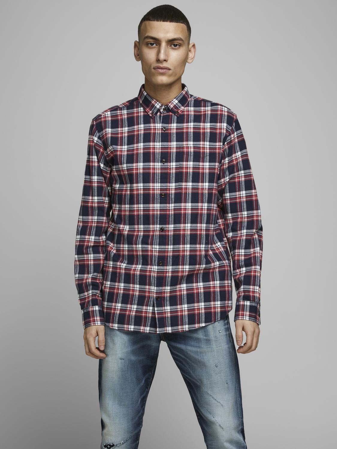 model_shot-front
