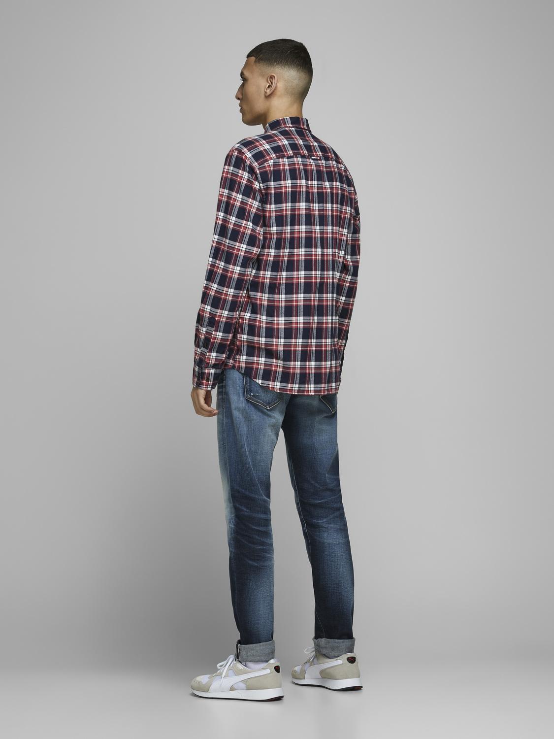 model_shot-back