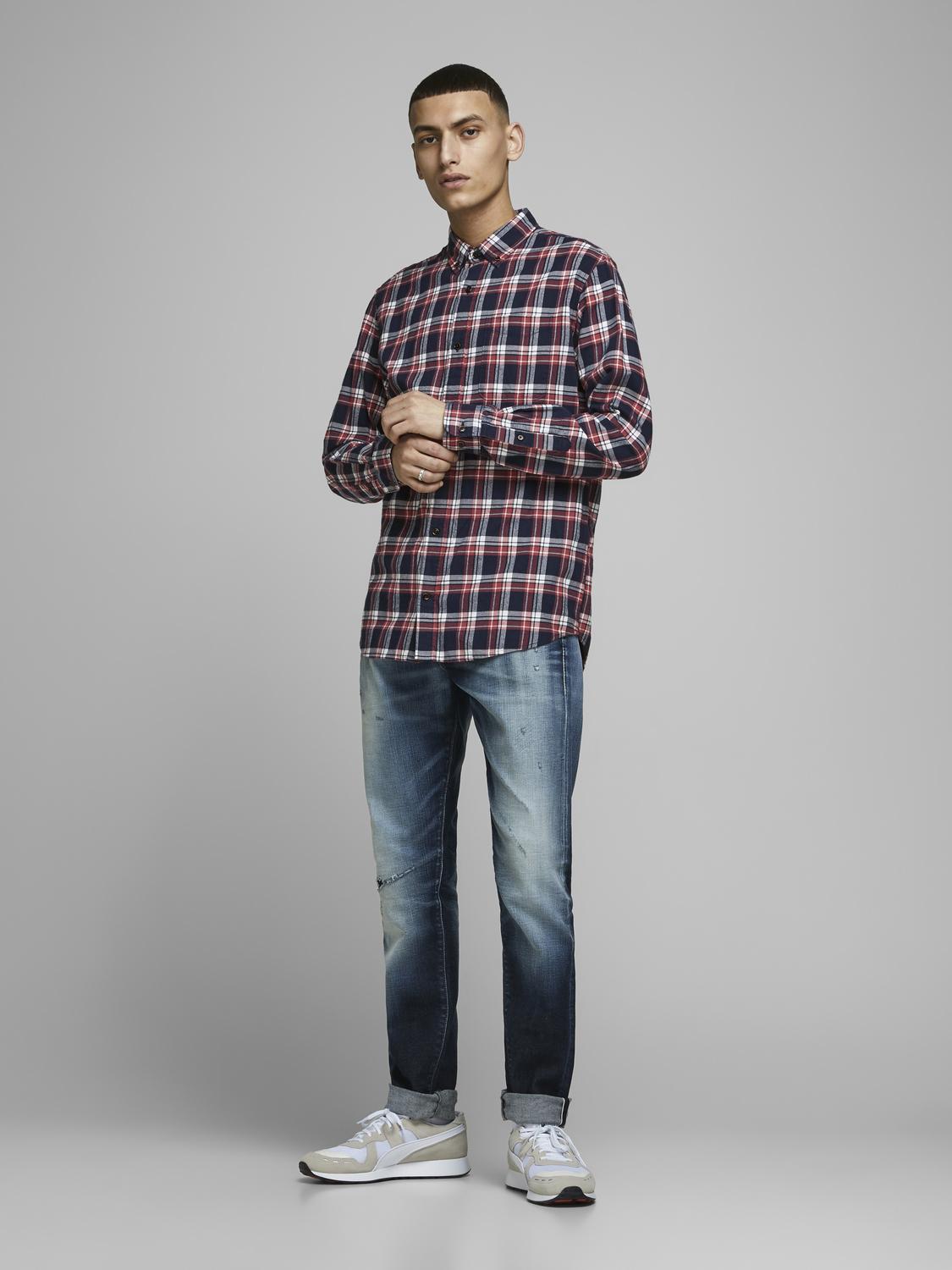 model_shot-front_full