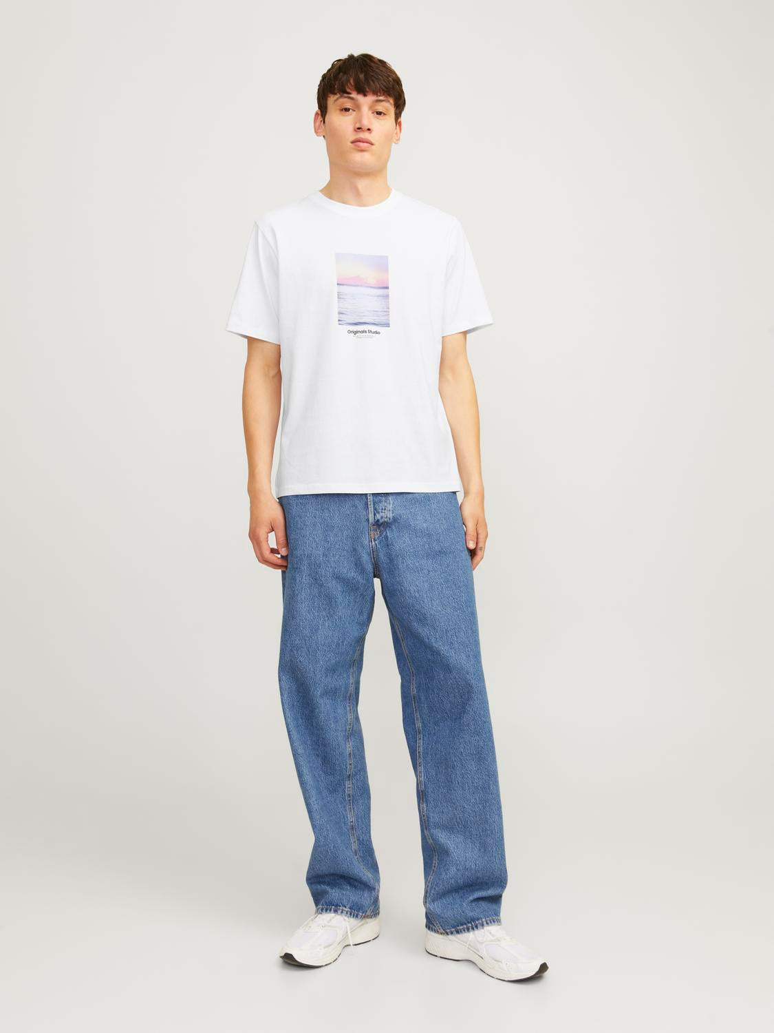 model_shot-front_full