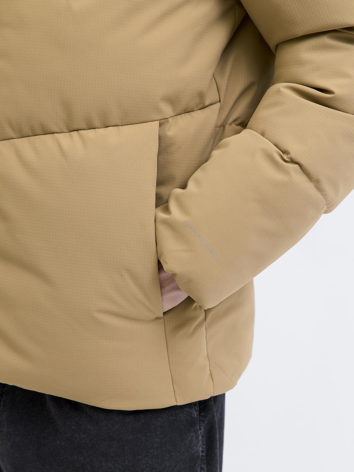 model_shot-detail