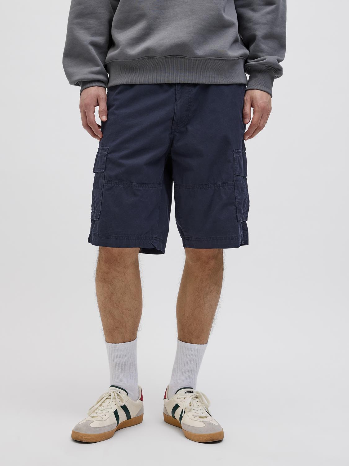 model_shot-front
