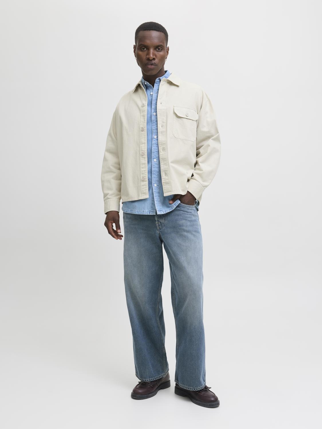 model_shot-front_full