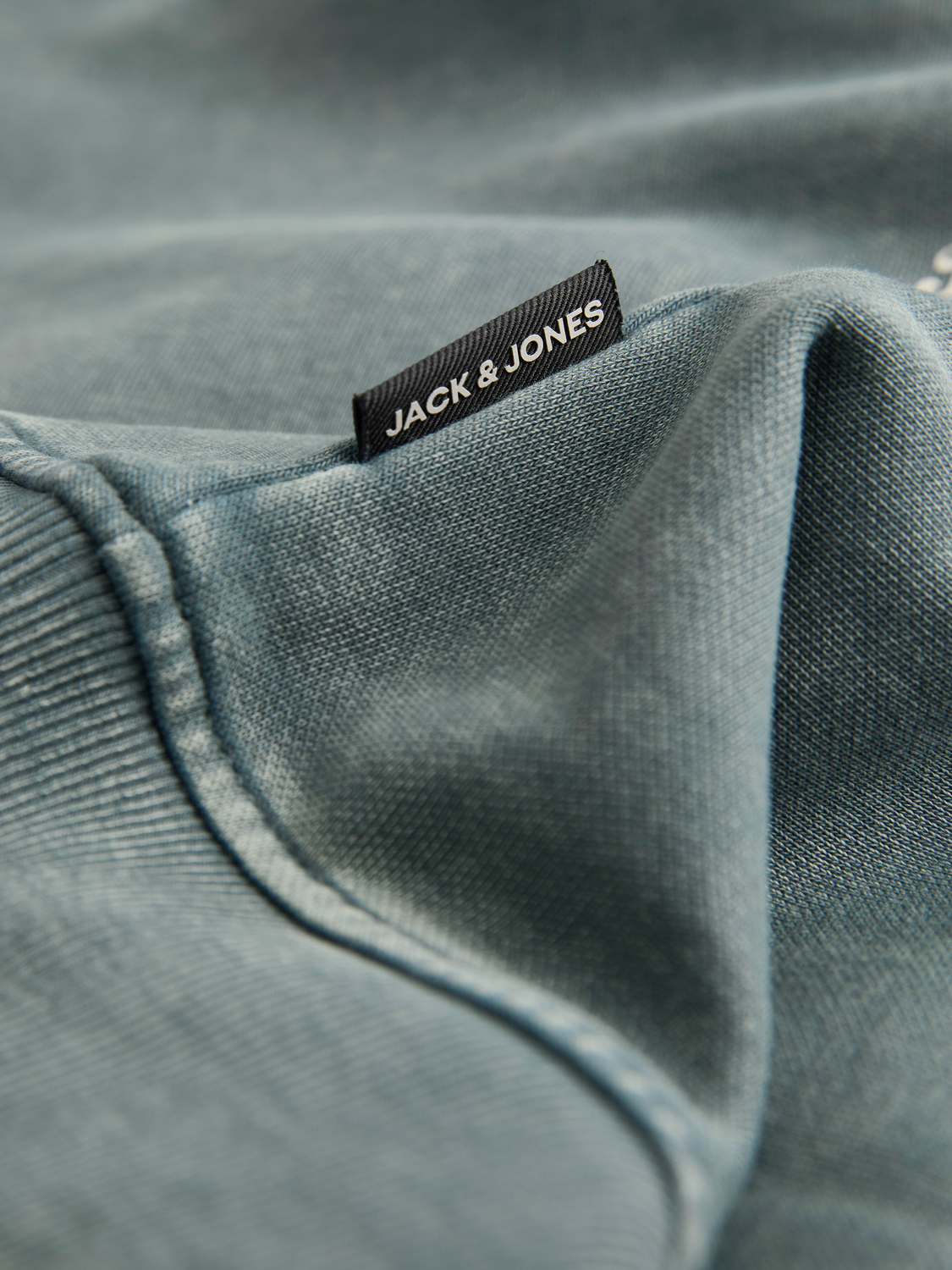 model_shot-detail