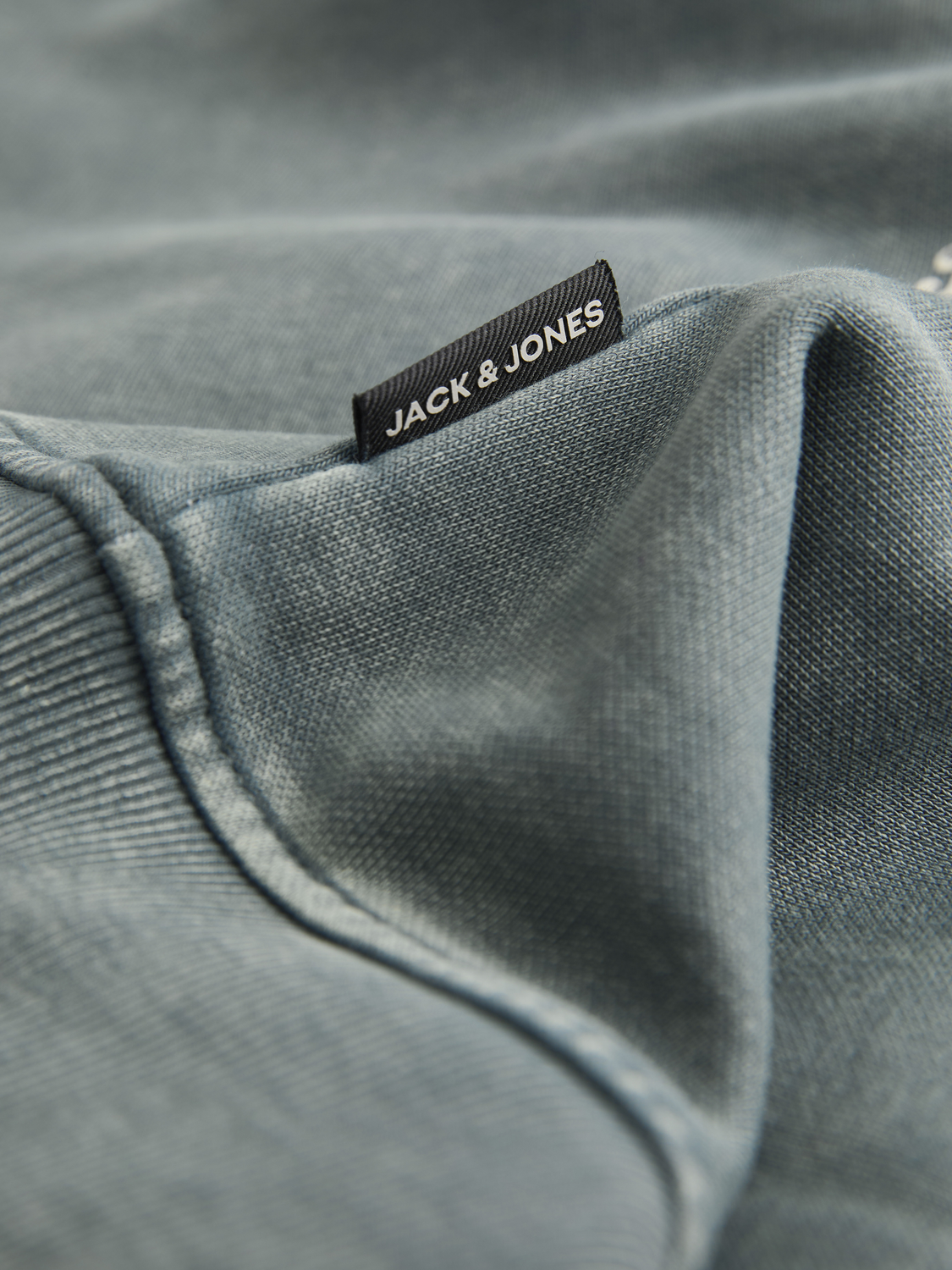 model_shot-detail