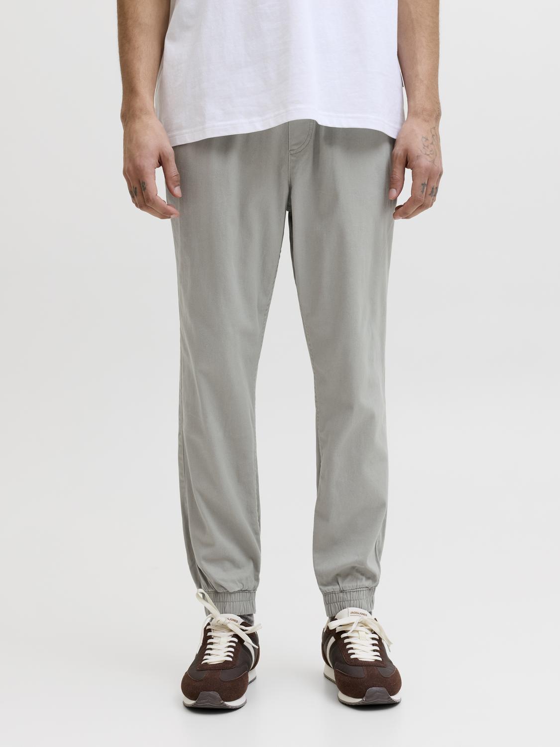 model_shot-front