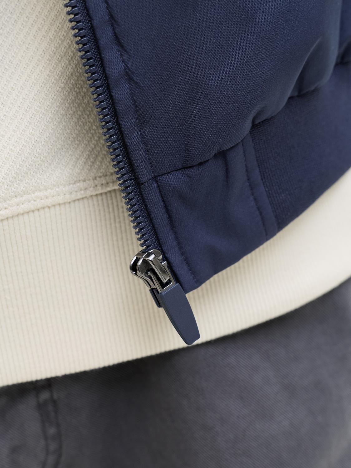 model_shot-detail