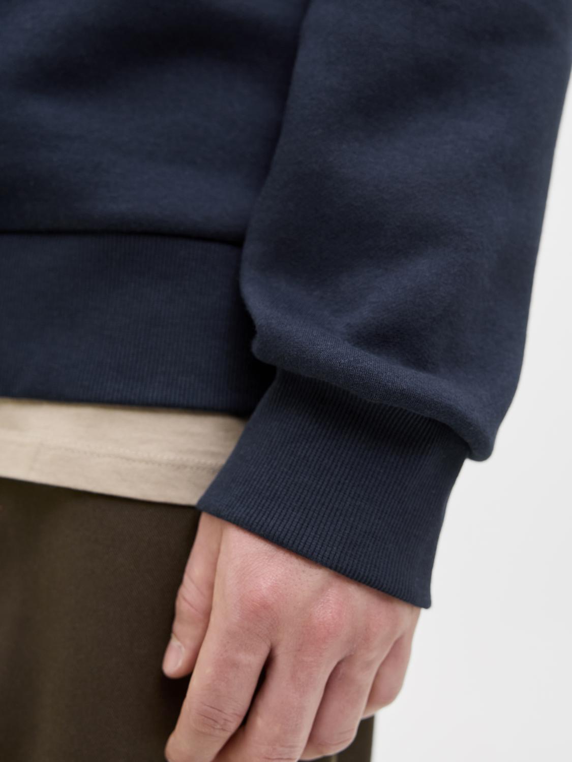 model_shot-detail