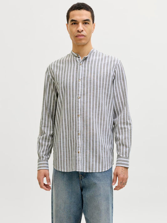 model_shot-front